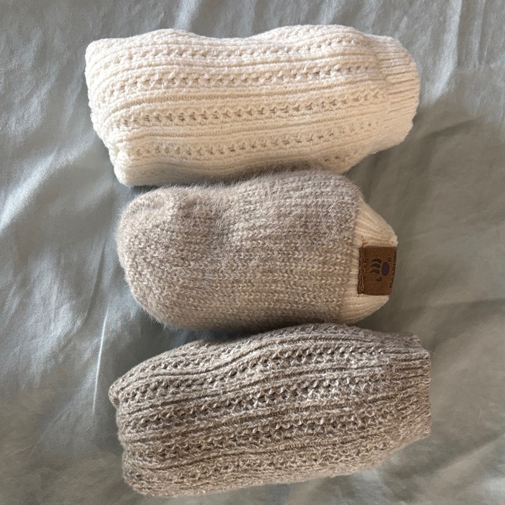 BearPaw Women’s Neutral Knit Slipper Socks - Cream and Light Brown